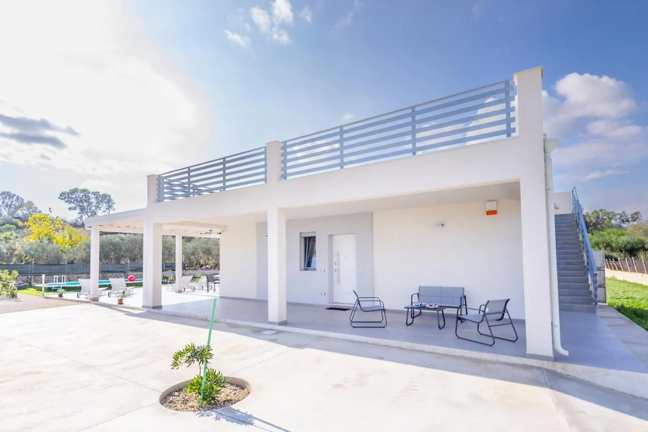 Holiday home White House Villa Luisa Santa Maria Del Focallo